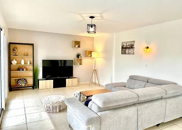 Charmante Villa Pour 10 Personnes