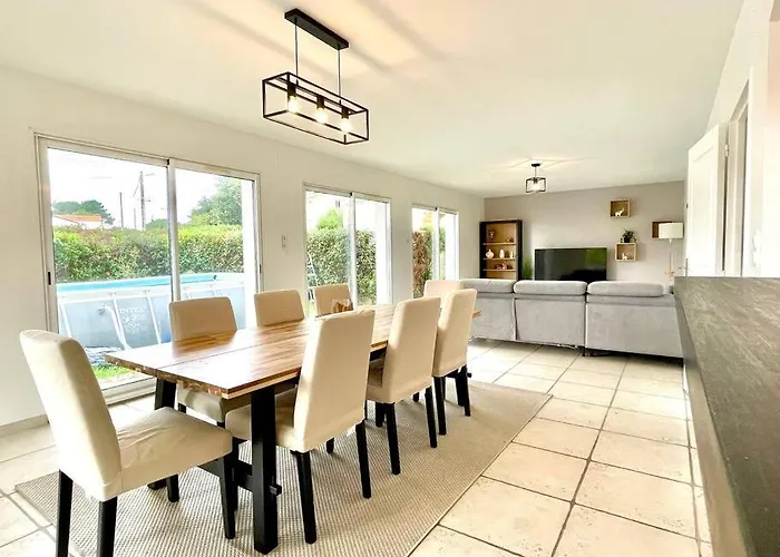 Charmante Villa Pour 10 Personnes