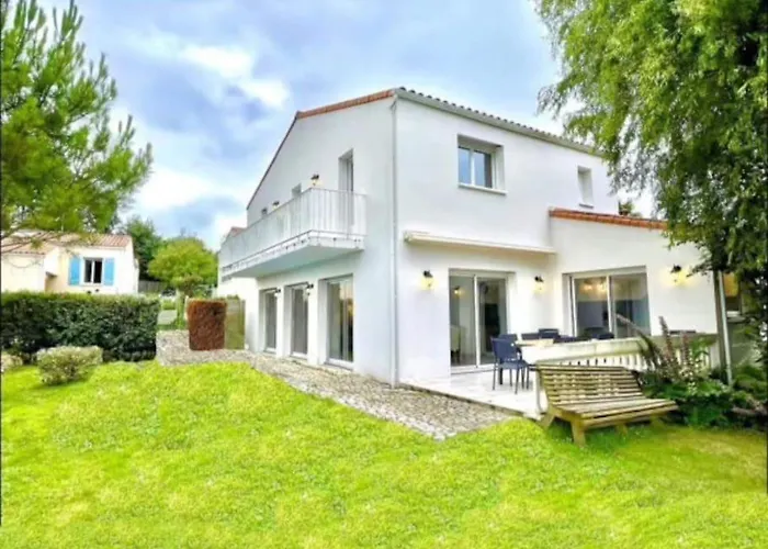 Charmante Villa Pour 10 Personnes